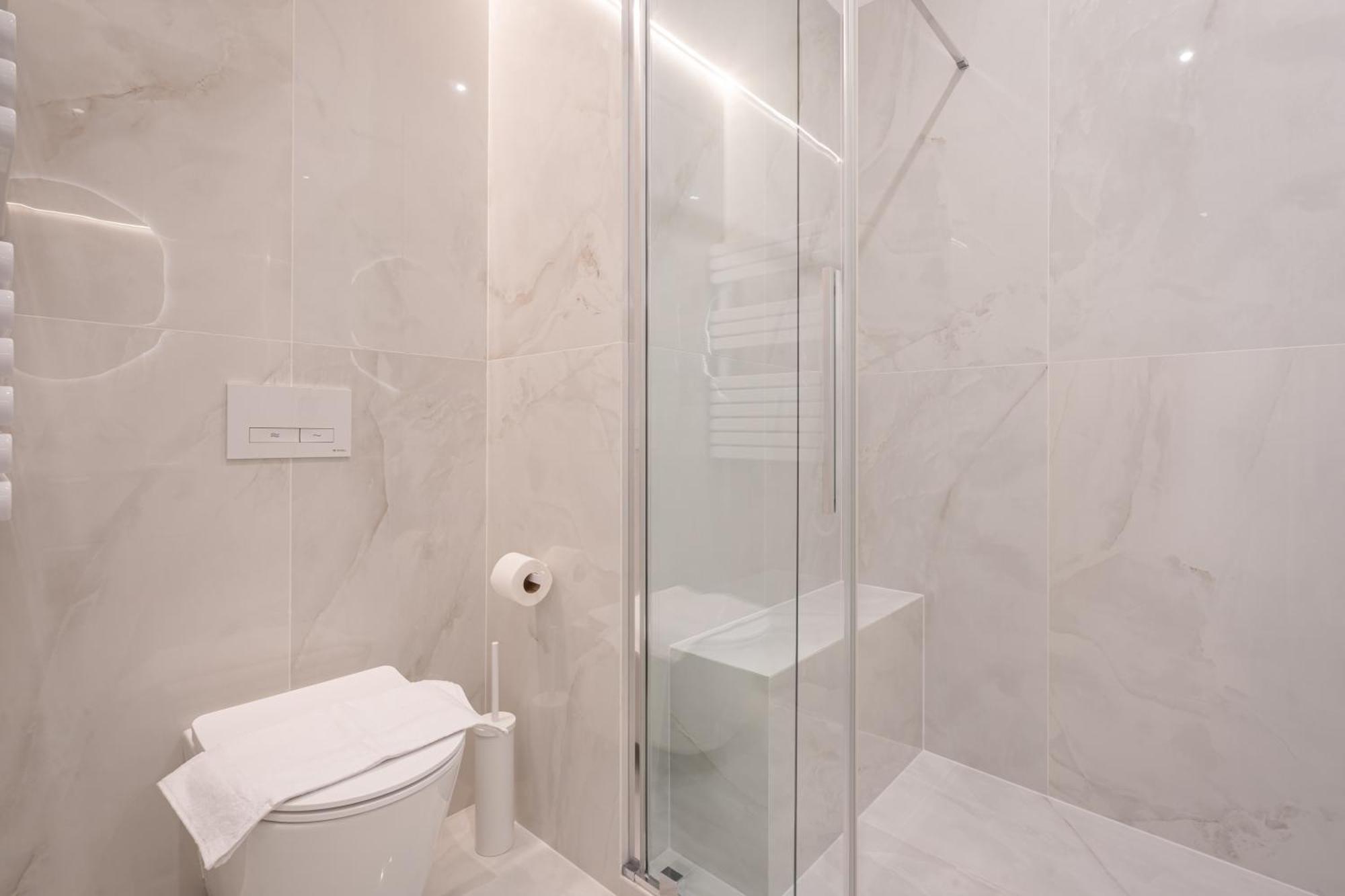 W8 - Wesselenyi Stylish - Location By Bqa Apartment *