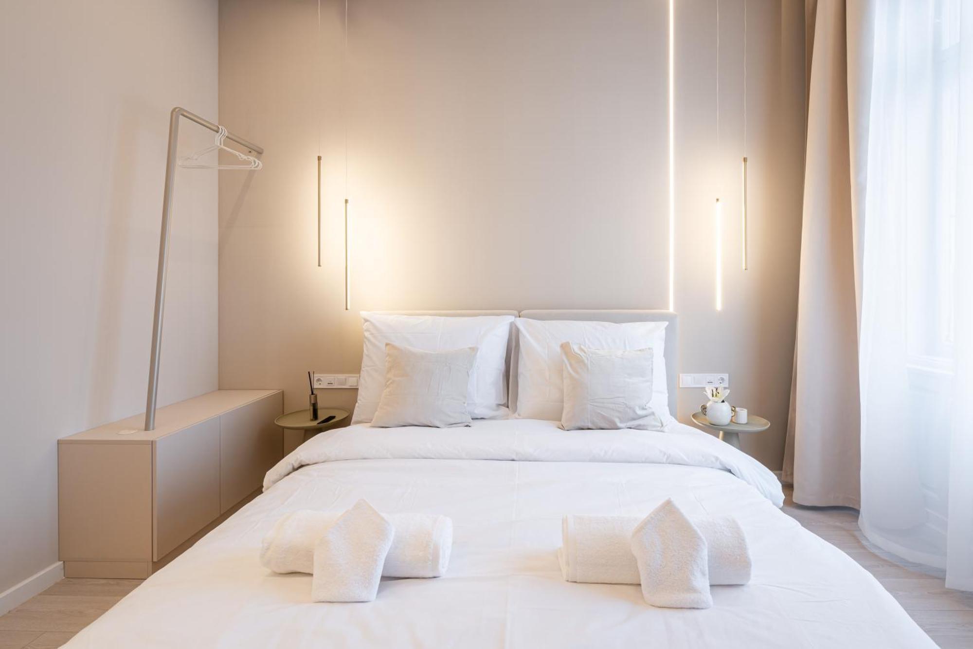 W8 - Wesselenyi Stylish - Location By Bqa Appartement